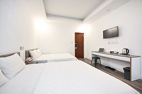 Yoko Airport Saigon Hotel