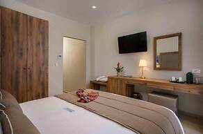 Minaret Suites & Apartments