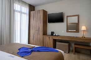 Minaret Suites & Apartments