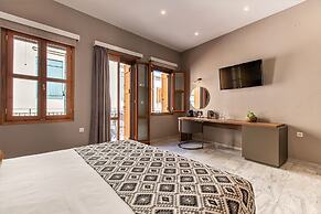 Minaret Suites & Apartments