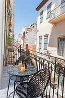 Minaret Suites & Apartments