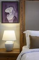 Minaret Suites & Apartments