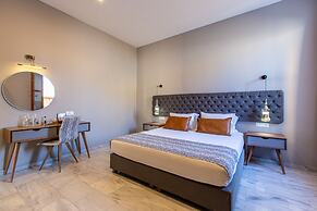 Minaret Suites & Apartments