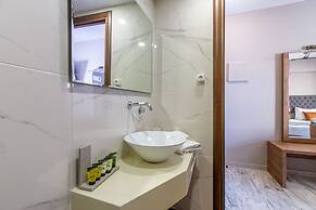 Minaret Suites & Apartments