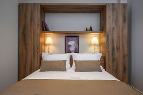 Minaret Suites & Apartments