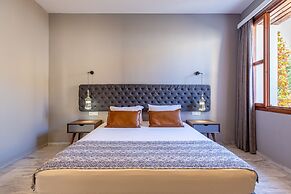 Minaret Suites & Apartments