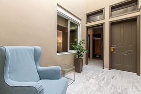 Minaret Suites & Apartments