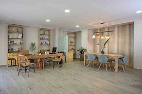 Minaret Suites & Apartments