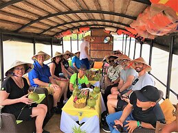 Mango Home Riverside