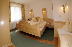 Gasthof Pension Appartements Zur Gams