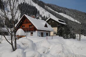 Gasthof Pension Appartements Zur Gams