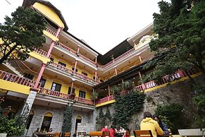 SapaAubergeDangtrung Hotel