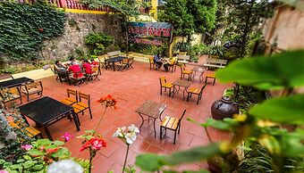 SapaAubergeDangtrung Hotel