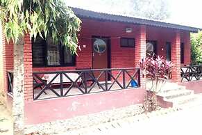 Safari Wildlife Lodge & Camp