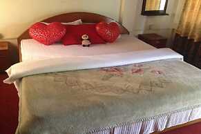 Safari Wildlife Lodge & Camp