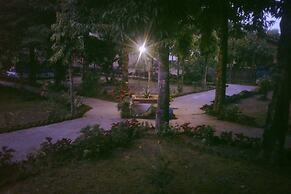 Safari Wildlife Lodge & Camp