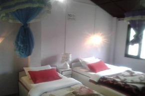 Safari Wildlife Lodge & Camp