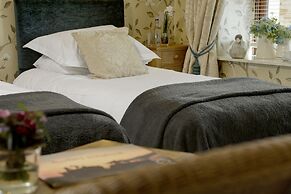 Shireburn Arms Hotel