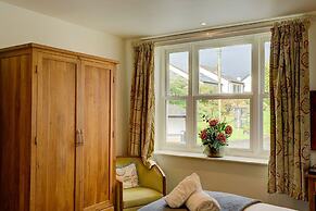 Shireburn Arms Hotel