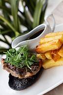 Shireburn Arms Hotel