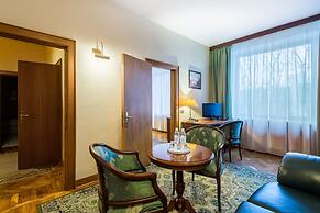 Arbat Hotel