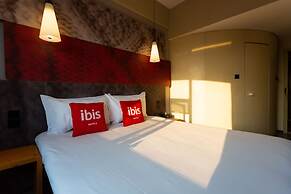 ibis Luoyang Train Station