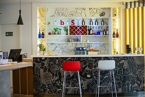 ibis Luoyang Train Station