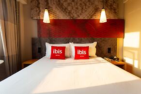 ibis Luoyang Train Station