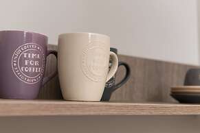 Enattica Syntagma Living