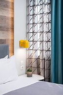 Enattica Syntagma Living