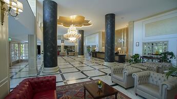 Sarova Woodlands Hotel