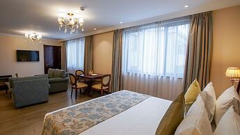 Sarova Woodlands Hotel