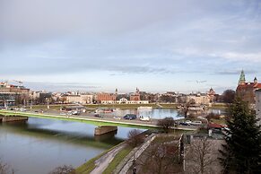 Riverside Aparthotel