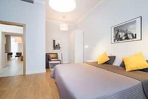 Riverside Aparthotel