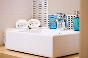 Riverside Aparthotel