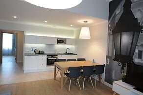 Riverside Aparthotel