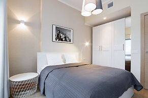 Riverside Aparthotel