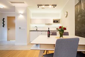 Riverside Aparthotel