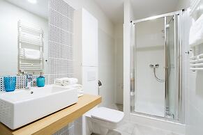 Riverside Aparthotel