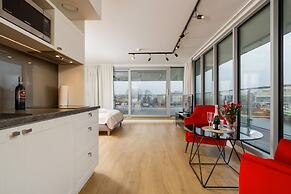 Riverside Aparthotel