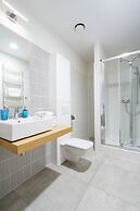 Riverside Aparthotel