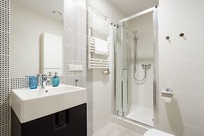 Riverside Aparthotel