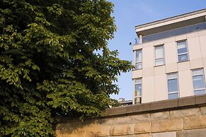 Riverside Aparthotel