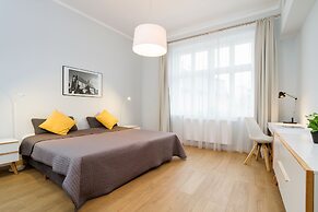 Riverside Aparthotel