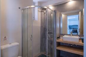 Meli Apartments & Villas