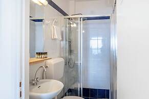 Meli Apartments & Villas