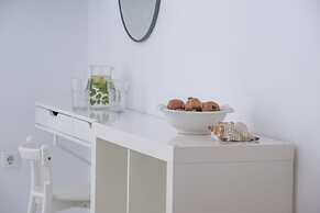 Meli Apartments & Villas