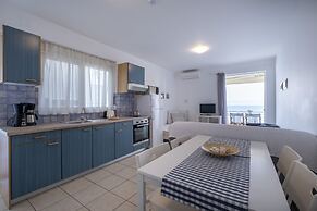 Meli Apartments & Villas