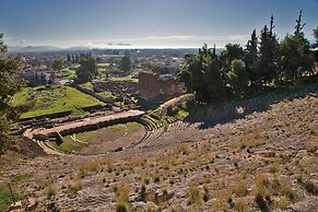 Meli Apartments & Villas