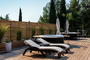 Preelook Apartments and Rooms